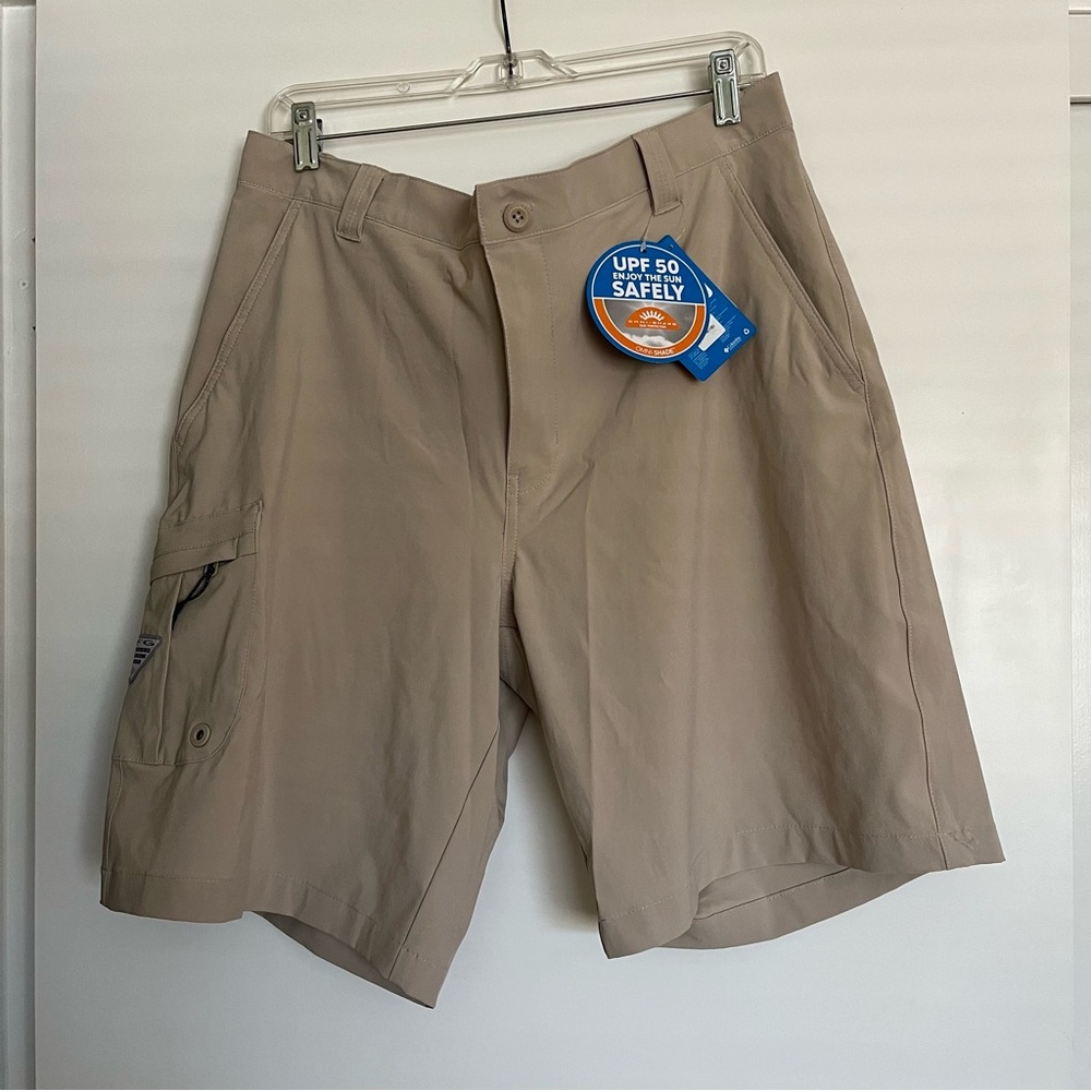 Columbia shorts, size 38, khaki